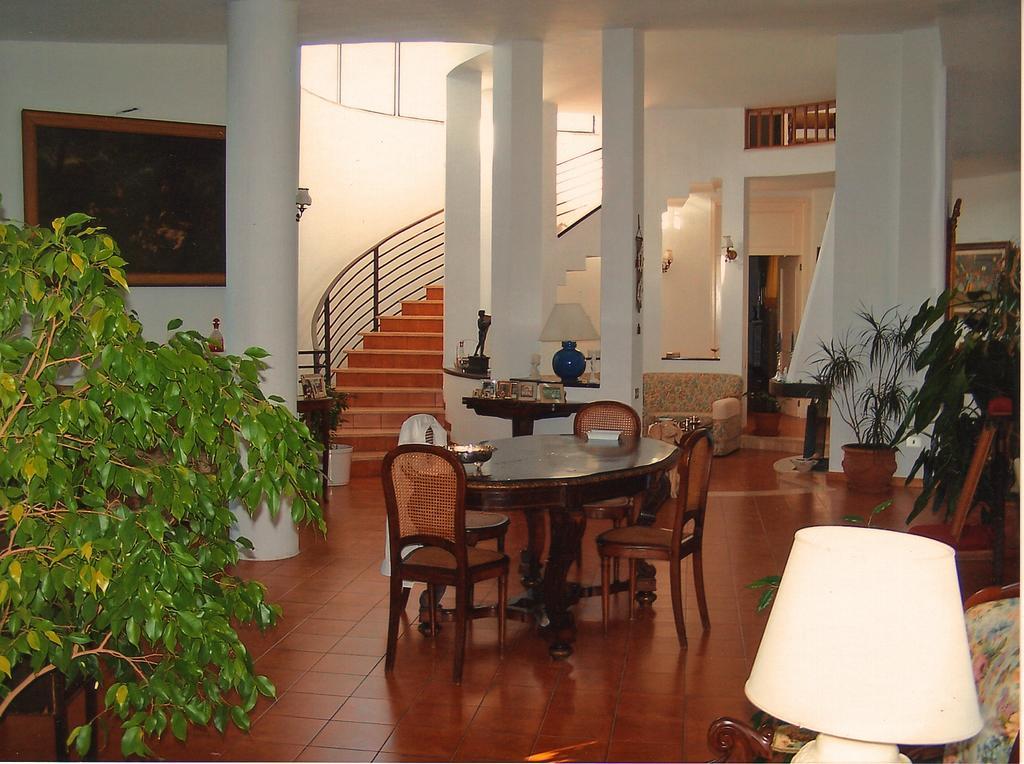 B&B Villa Napoli Battipaglia Buitenkant foto